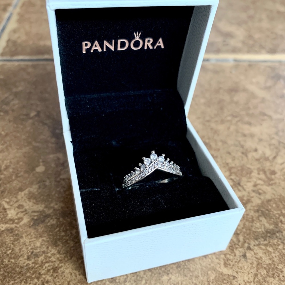 💕Pandora’s Princess Wish Ring 💕